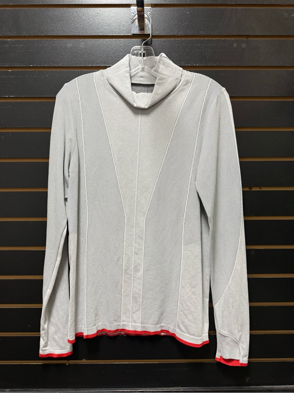 Athleta Flurry Downslope Turtleneck Top Gray Red Size L
